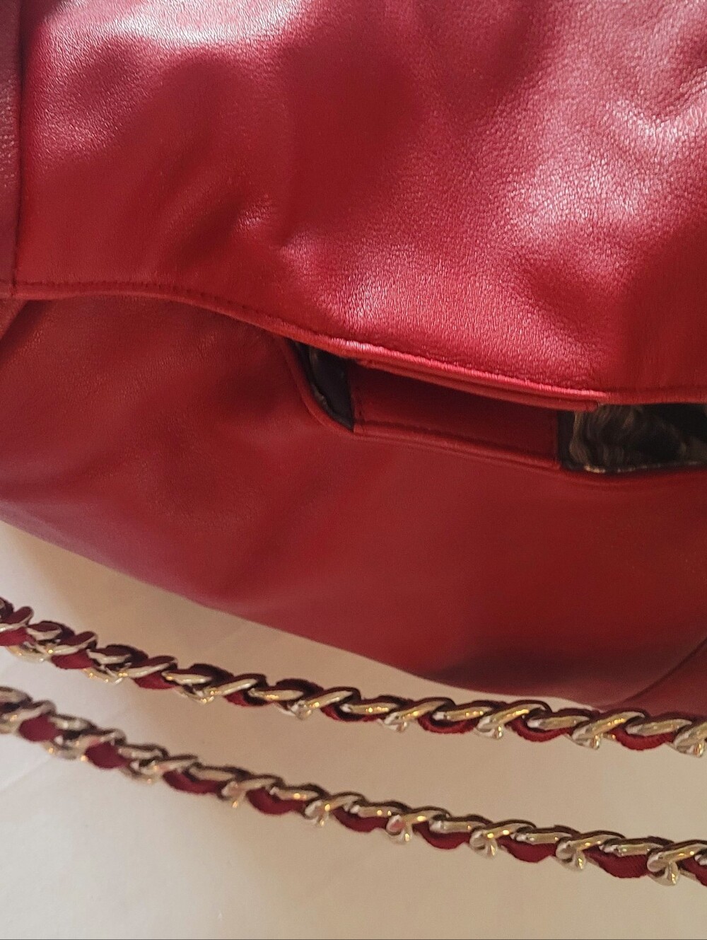 Vintage Furla Red Leather Hobo Shoulder Bag with Chain-Strap Detail - Picture 7 of 10